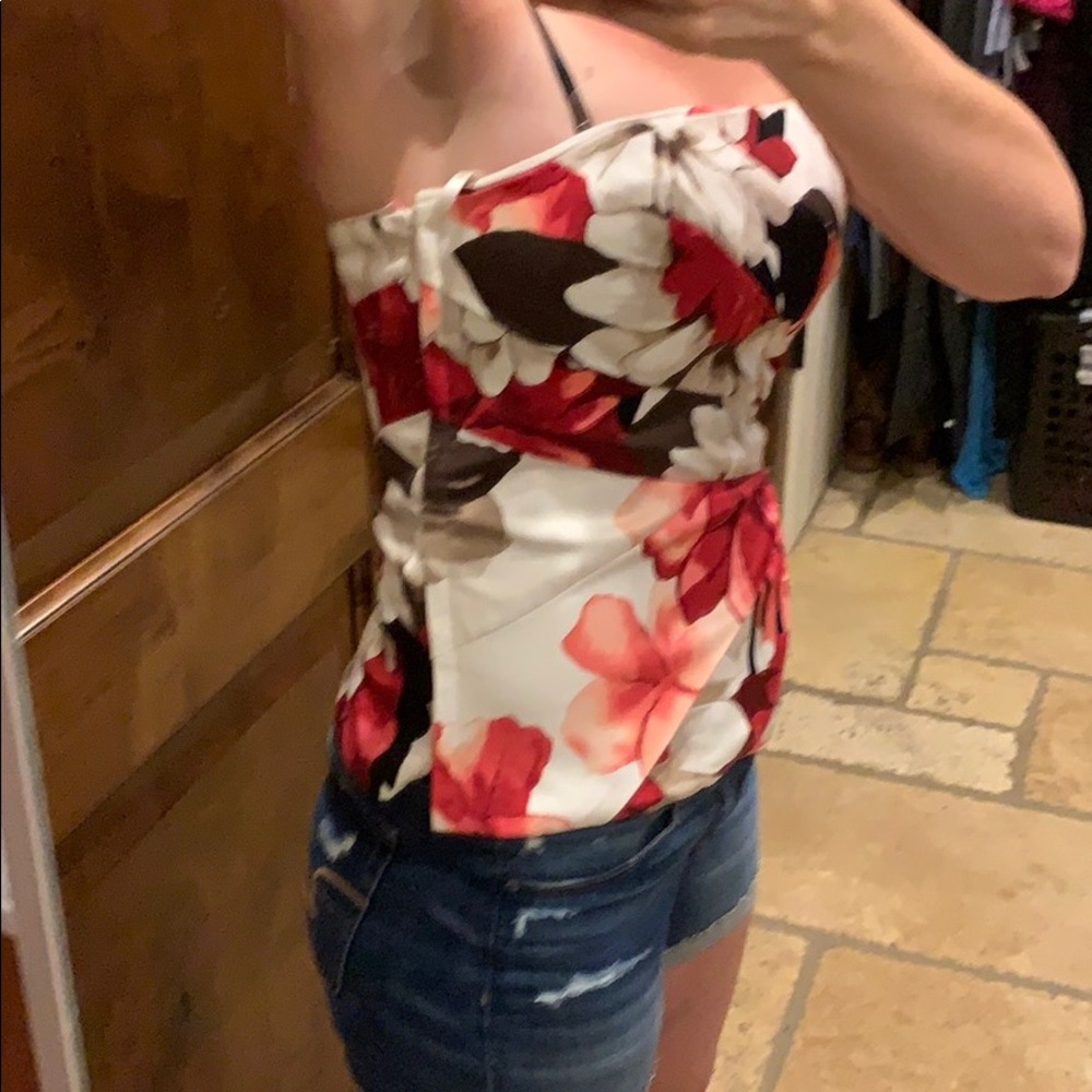 WHBM Flowered Top - Picture 2 of 3